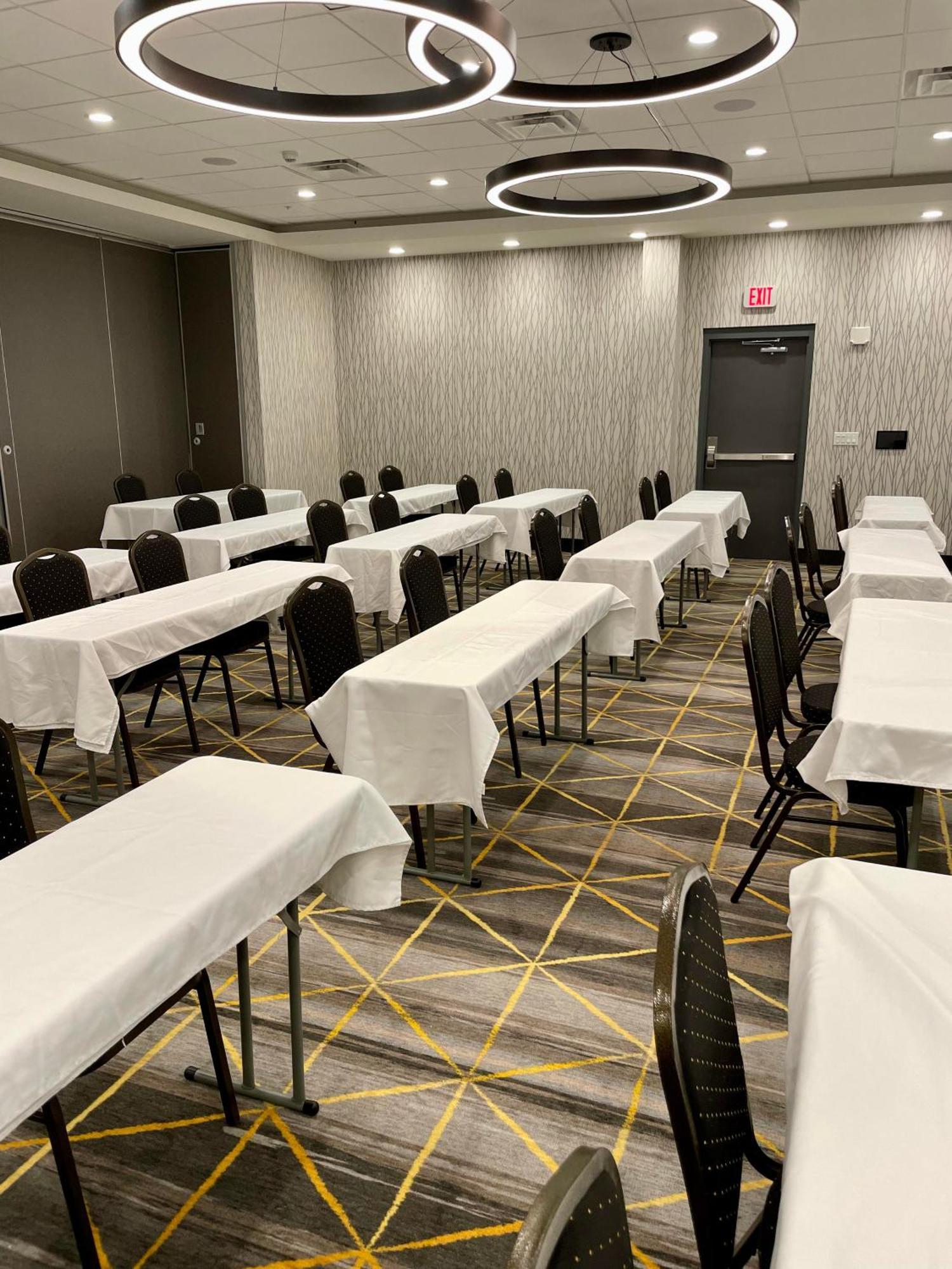 Holiday Inn - Kalamazoo West By Ihg Экстерьер фото